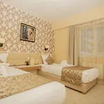 Ξενοδοχείο Family Saint George 3*